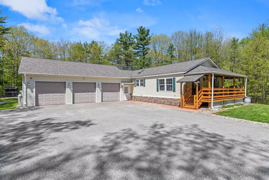 146 Rowe Station RD, New Gloucester, ME 04260