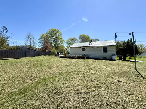 Calais, ME 04619,63 Spring ST