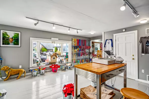 Camden, ME 04843,47 Bay View ST