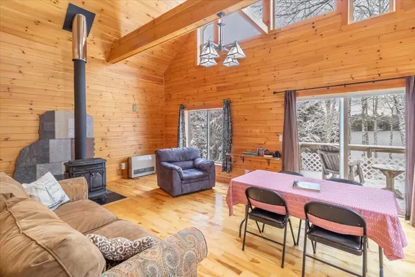 Penobscot, ME 04476,25 Lois LN