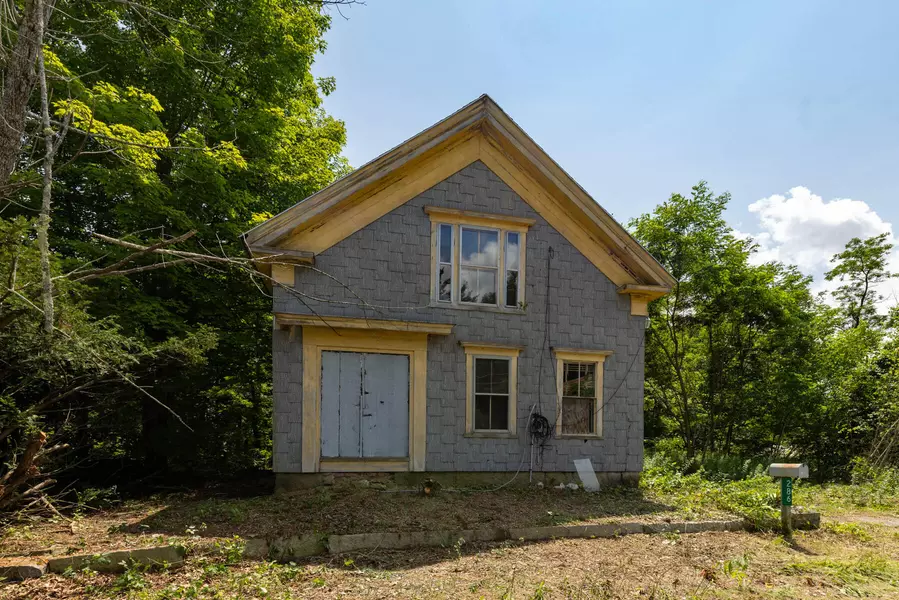 286 School ST, Berwick, ME 03901