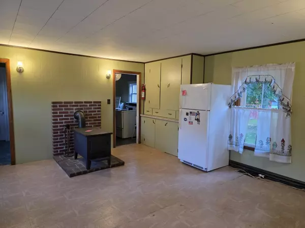 Morrill, ME 04952,63 S Main ST