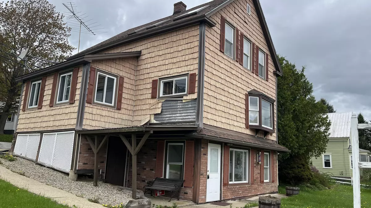 Rumford, ME 04276,706 Crescent AVE