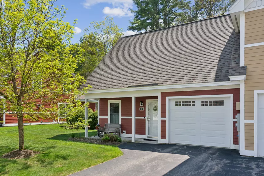 30 Agatha James DR #11, Kennebunk, ME 04043