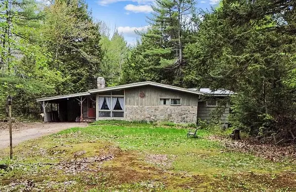 587 Lewiston RD, Topsham, ME 04086