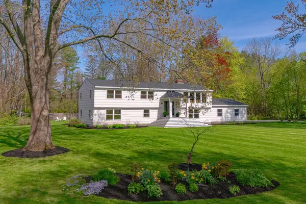 Falmouth, ME 04105,56 Carroll ST