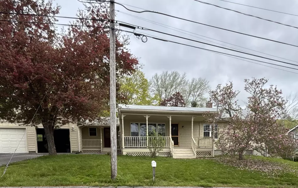 35 Harward ST, Bath, ME 04530