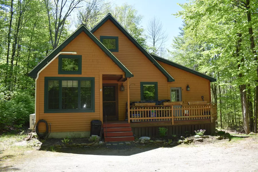33 Point DR, Fayette, ME 04349