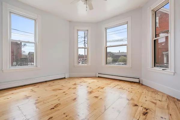 Portland, ME 04101,11 Smith ST