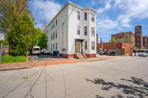 Portland, ME 04101,11 Smith ST