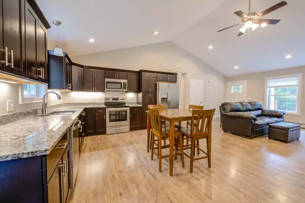 Standish, ME 04084,641 Pequawket TRL