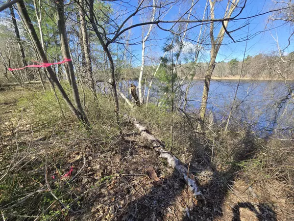 Benton, ME 04901,00 River RD