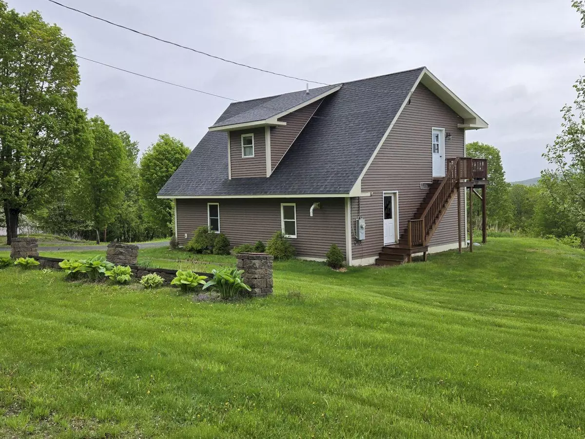 Wilton, ME 04294,943 Orchard DR