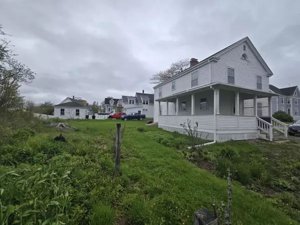 Lubec, ME 04652,22 Summer ST