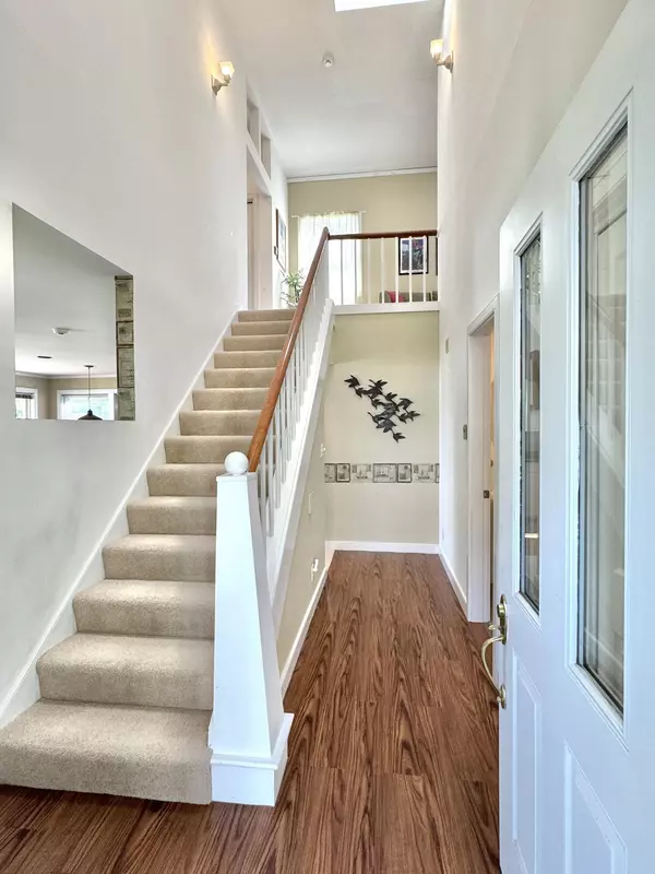 Rockport, ME 04856,61 Village WAY #61