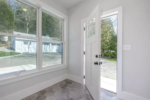 Mount Desert, ME 04675,41 Main-Seal Harbor ST