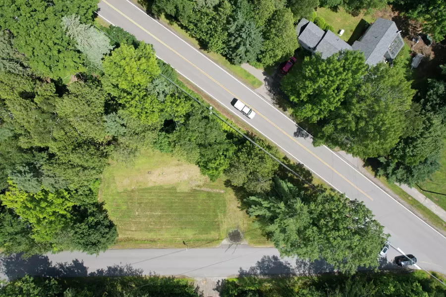 9 Grove ST, Rockport, ME 04856