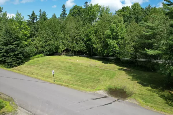 Rockport, ME 04856,9 Grove ST