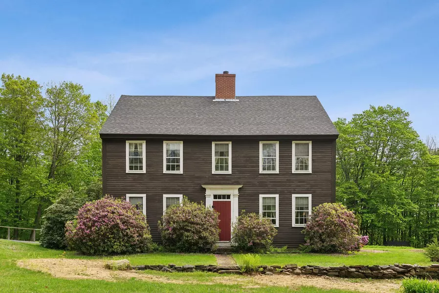 19 Bearce RD, Winthrop, ME 04364