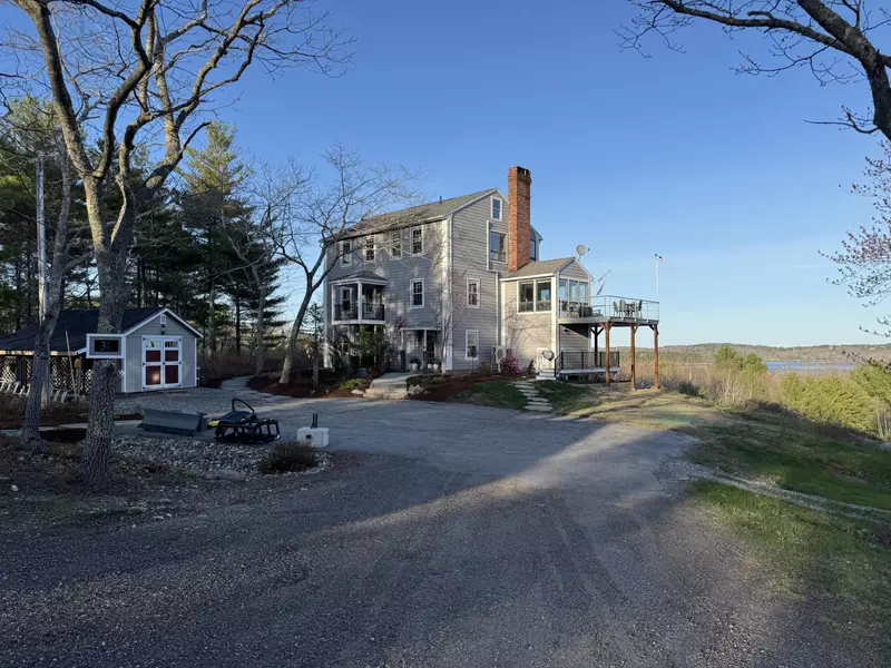36 Ledge Meadow LN, Phippsburg, ME 04562