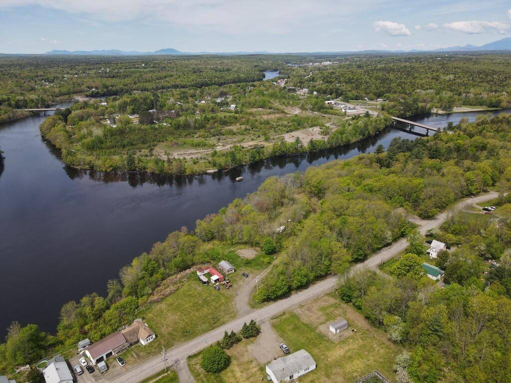 53 Main ST, Medway, ME 04460