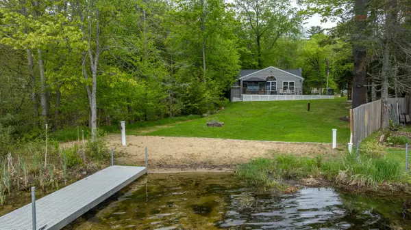 Casco, ME 04015,101 Thomas Pond Shore RD