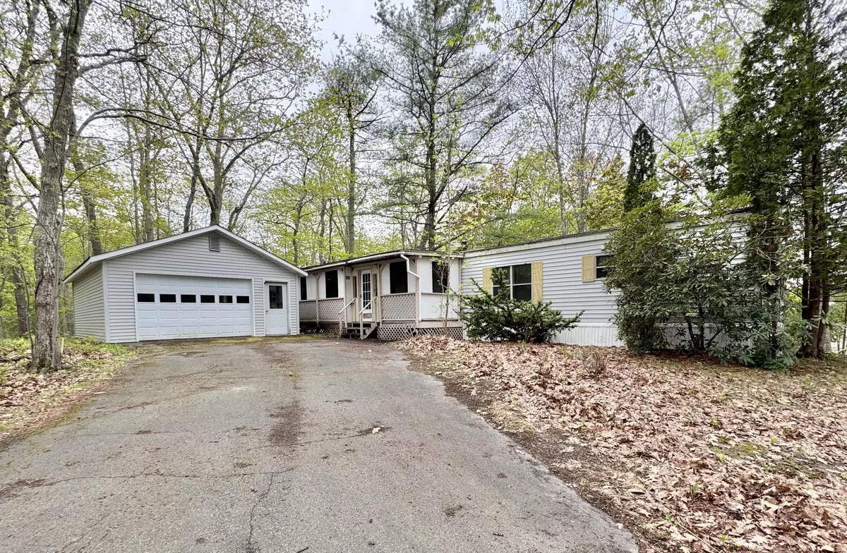 Bucksport, ME 04416,63 Pond ST