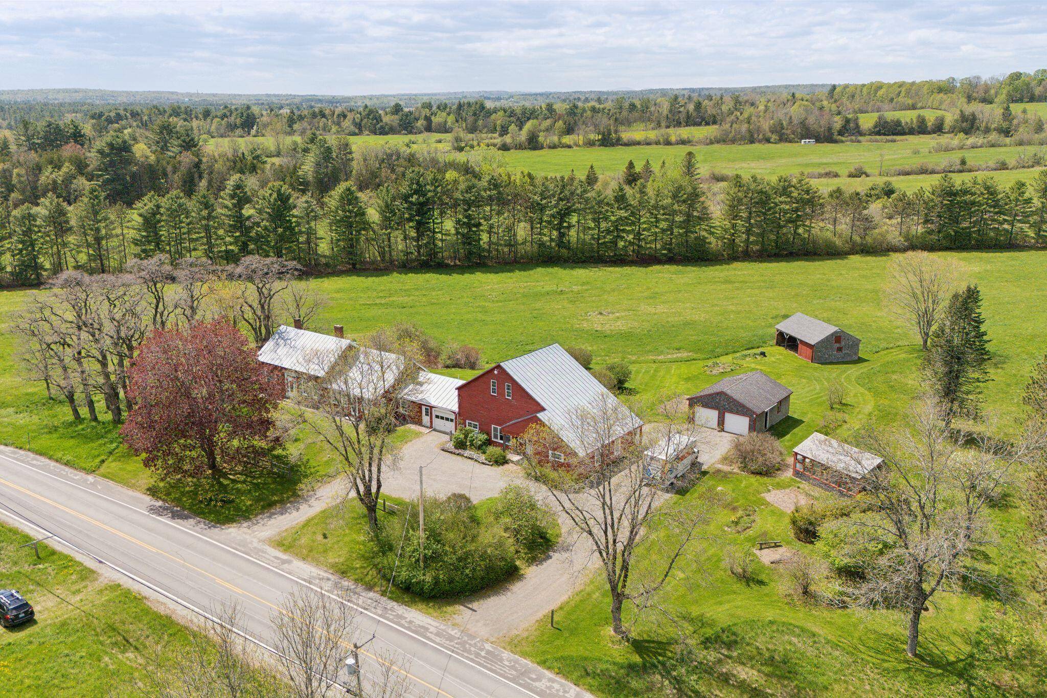 538 Malbons Mills RD, Skowhegan, ME 04976