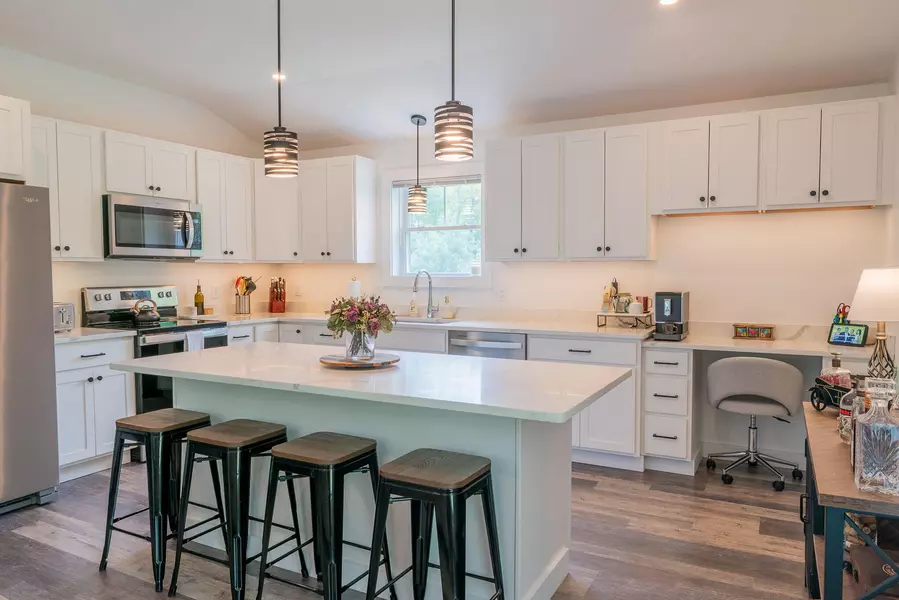 650 Parker Farm RD, Buxton, ME 04093