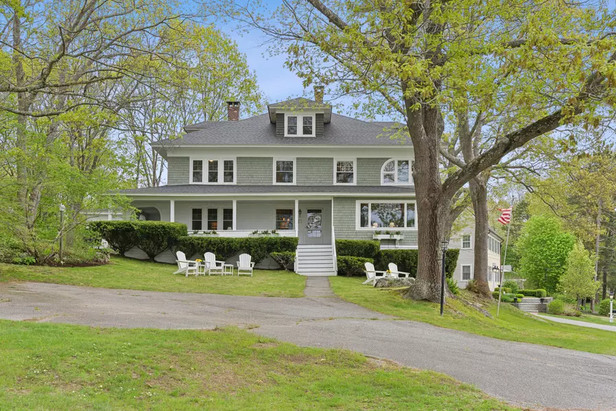 14 Oak ST, Kennebunk, ME 04043