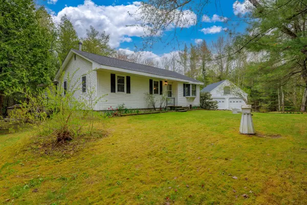 Blue Hill, ME 04614,927 Pleasant ST