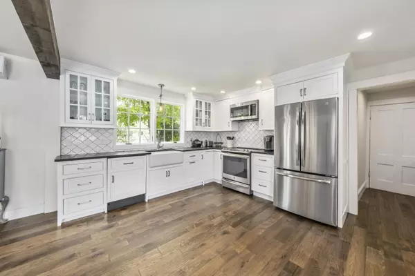 Camden, ME 04843,16 Cross ST