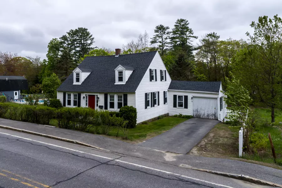 57 Bow ST, Freeport, ME 04032
