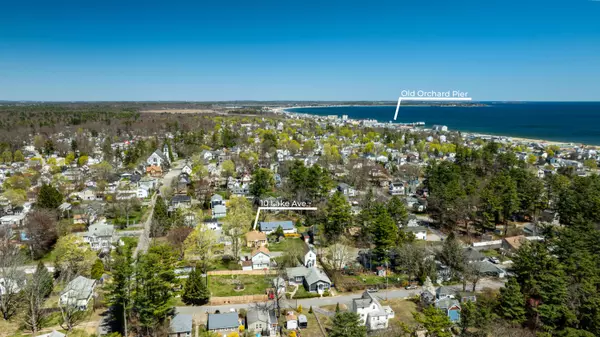 Old Orchard Beach, ME 04064,10 Lake AVE