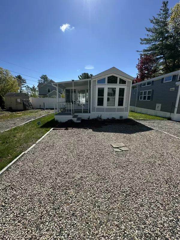 Wells, ME 04090,9 Bourne AVE #P4