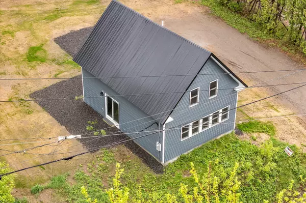 Eddington, ME 04428,61 Main RD