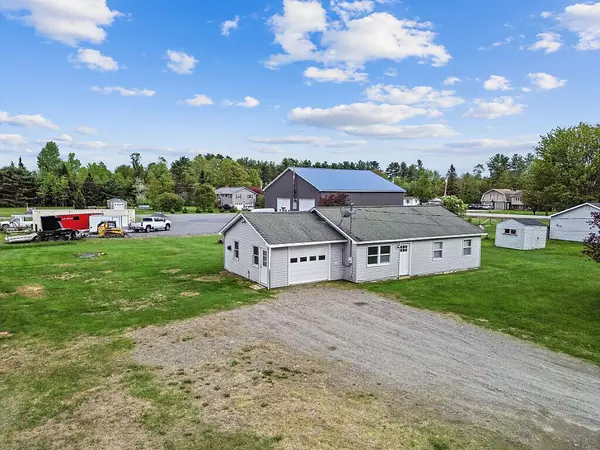 Norridgewock, ME 04957,9 Oosoola ST