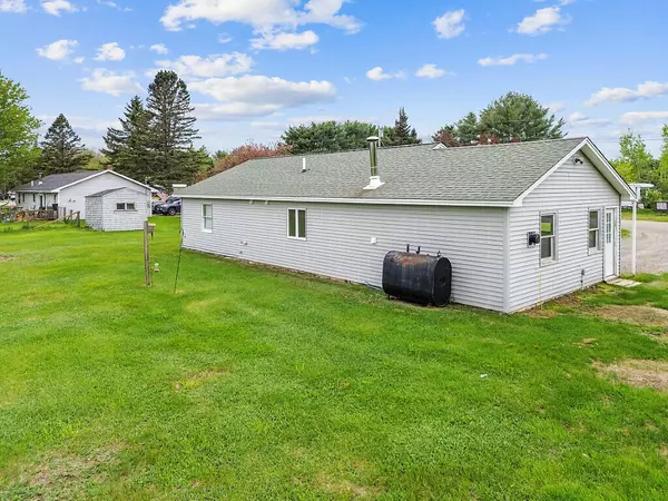 Norridgewock, ME 04957,9 Oosoola ST