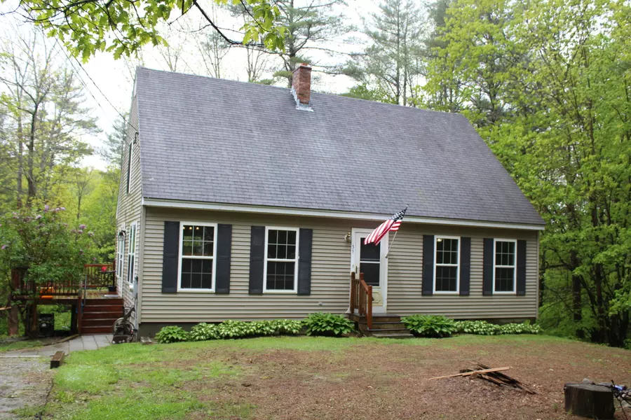 35 Old North RD, West Gardiner, ME 04345