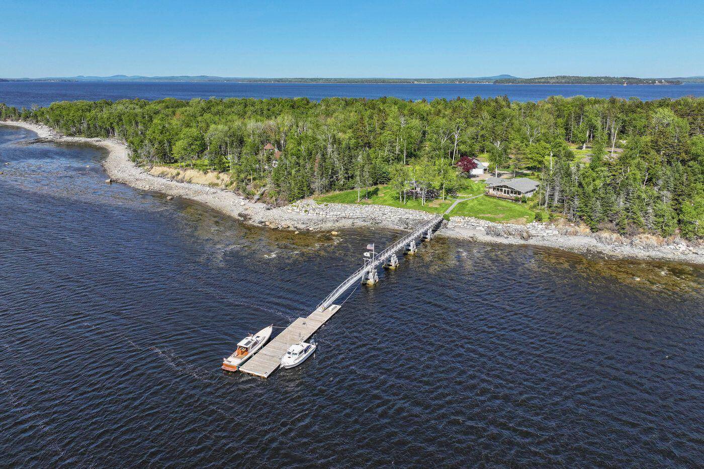 1588 Turtle Head RD, Islesboro, ME 04848