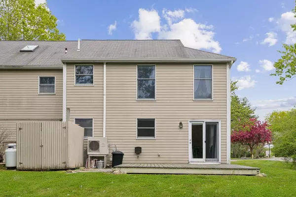 Portland, ME 04103,7 Apple Ledge DR #7A