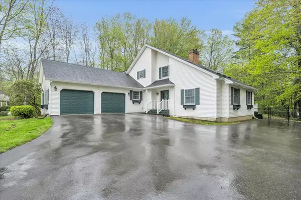 Bangor, ME 04401,17 Fenton WAY