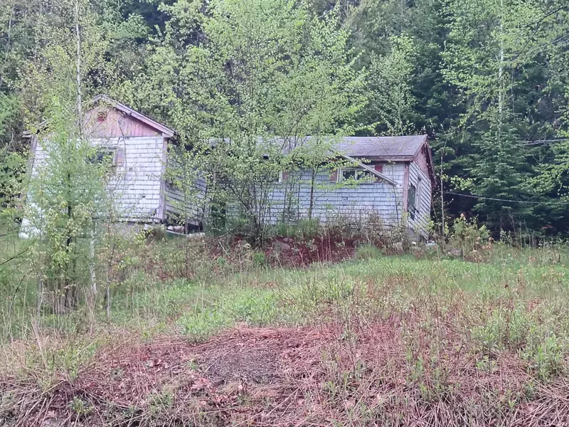 757 Pond RD, Gouldsboro, ME 04607