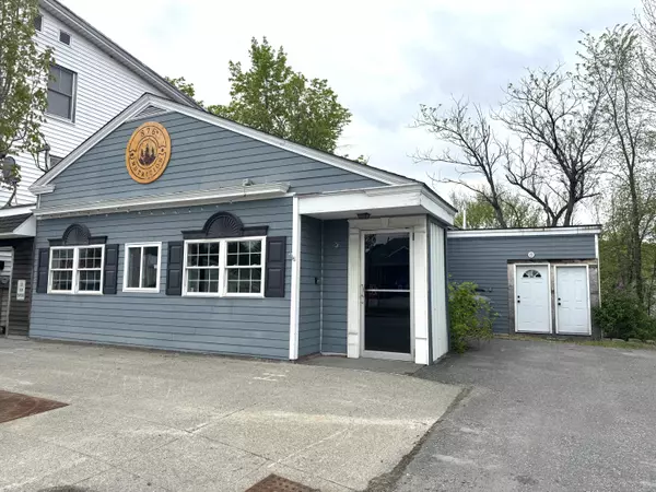 Guilford, ME 04443,3 Elm ST