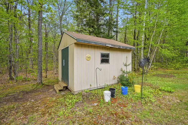 Vassalboro, ME 04989,221 Hannaford Hill RD