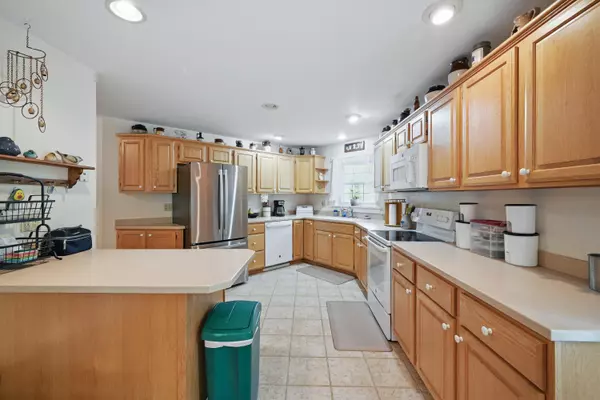 Vassalboro, ME 04989,221 Hannaford Hill RD