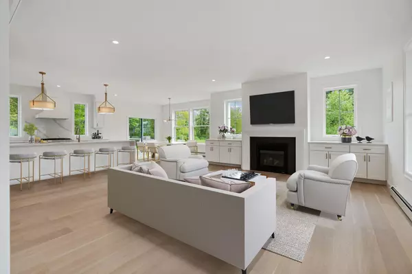 Scarborough, ME 04074,90 Running Hill RD