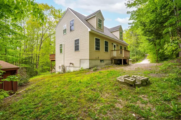 15 Convene RD,  Sebago,  ME 04029