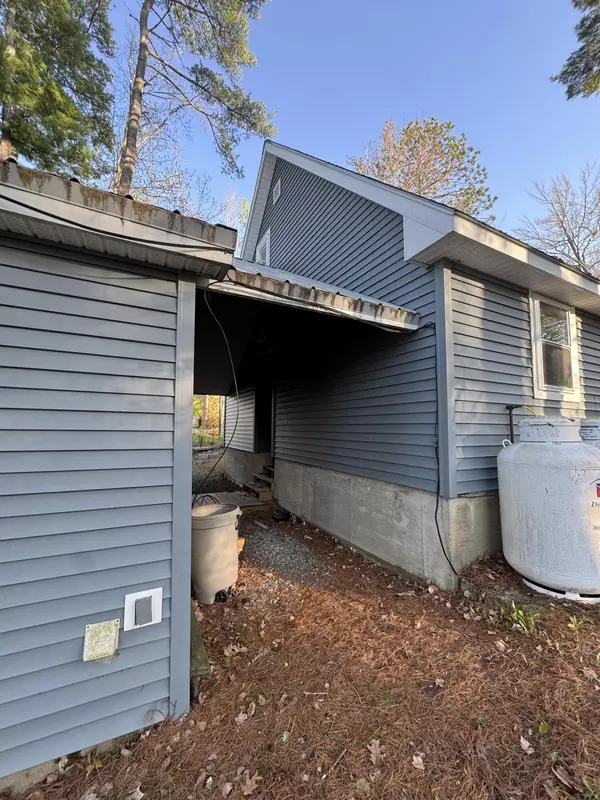 Clifton, ME 04428,267 Scotts Point RD