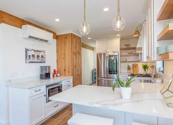 South Portland, ME 04106,25 Graffam RD